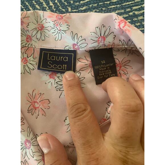 Laura Scott daisy pink button up blouse for women size large 14 - Picture 3 of 5